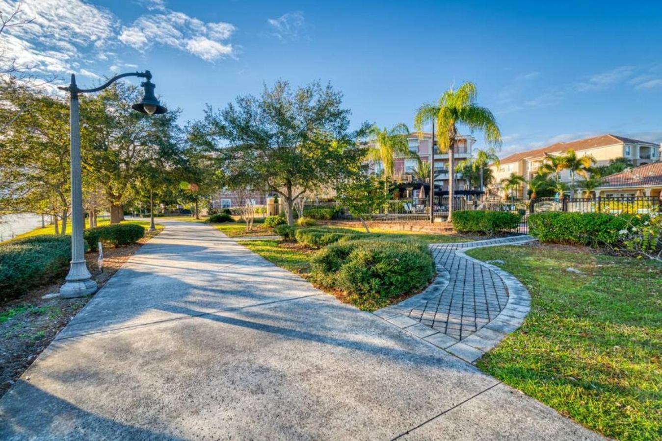 Th130 - Near Epic Universe & Convention Center Orlando