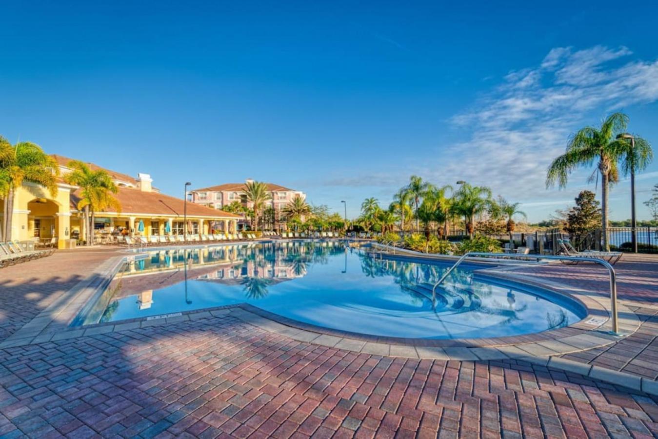Holiday home Is2-310 - New Listing - Near Major Attractions *
