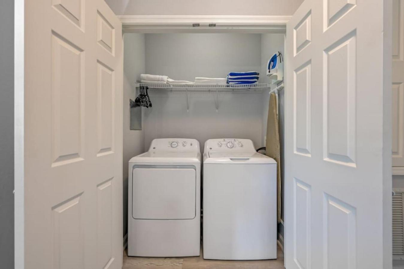 Is2-310 - New Listing - Near Major Attractions