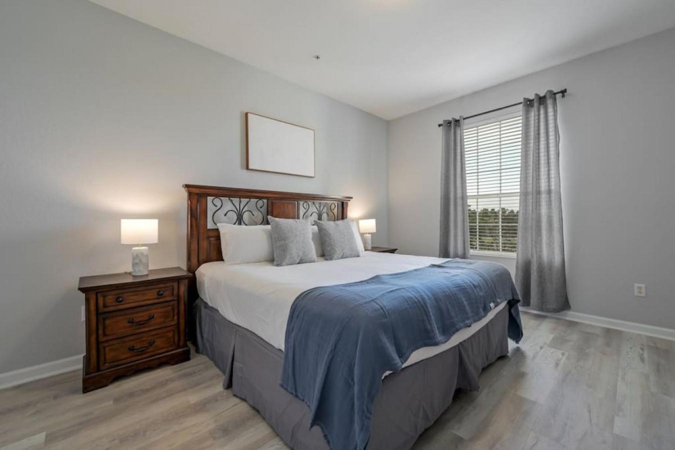 Holiday home Is2-310 - New Listing - Near Major Attractions