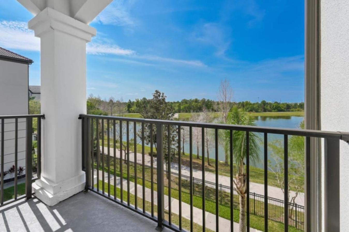 Is2-310 - New Listing - Near Major Attractions Holiday home