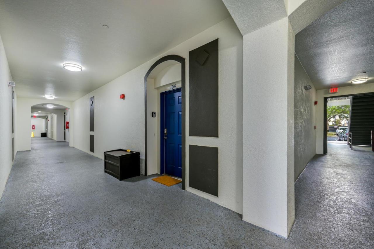 Is2-104 - New Listing - Modern Unit Holiday home *