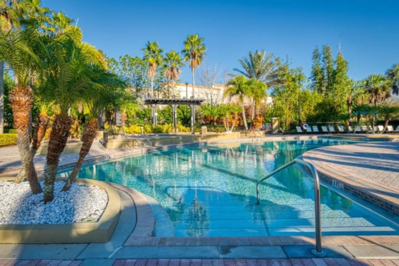 Is2-104 - New Listing - Modern Unit