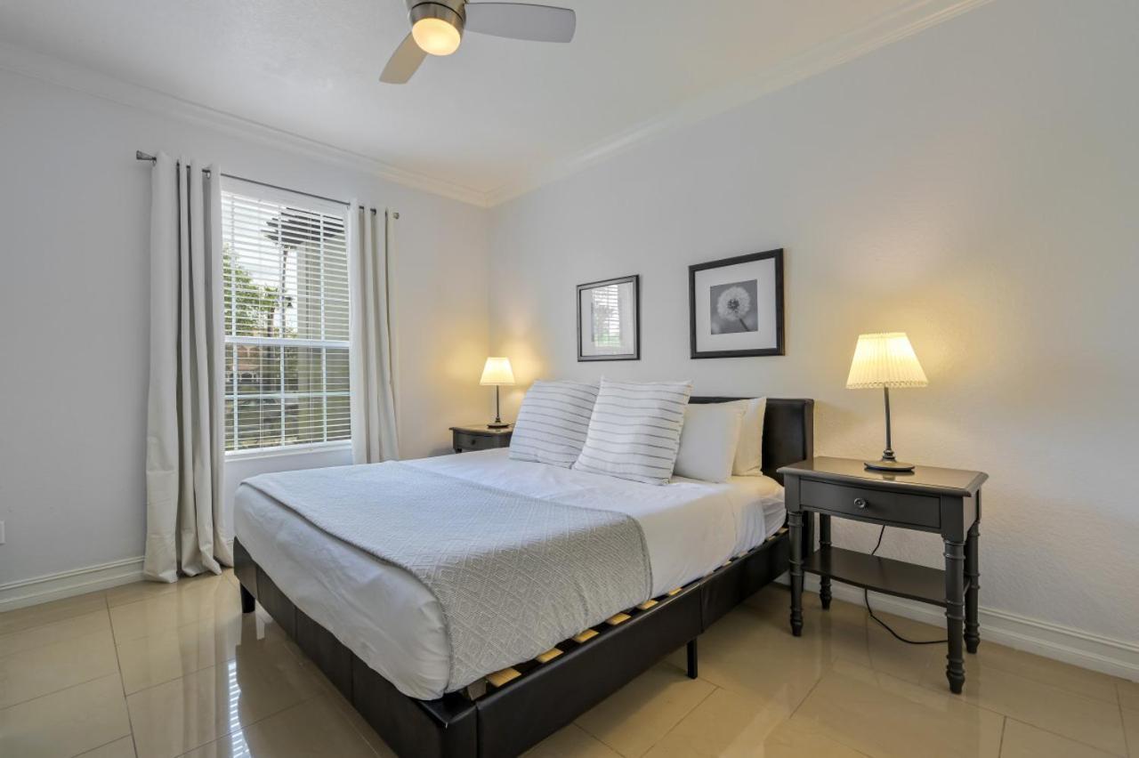 Is2-104 - New Listing - Modern Unit Orlando