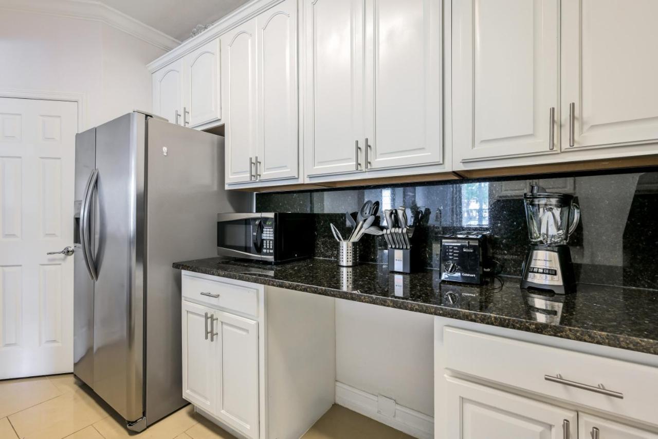 Is2-104 - New Listing - Modern Unit Holiday home *