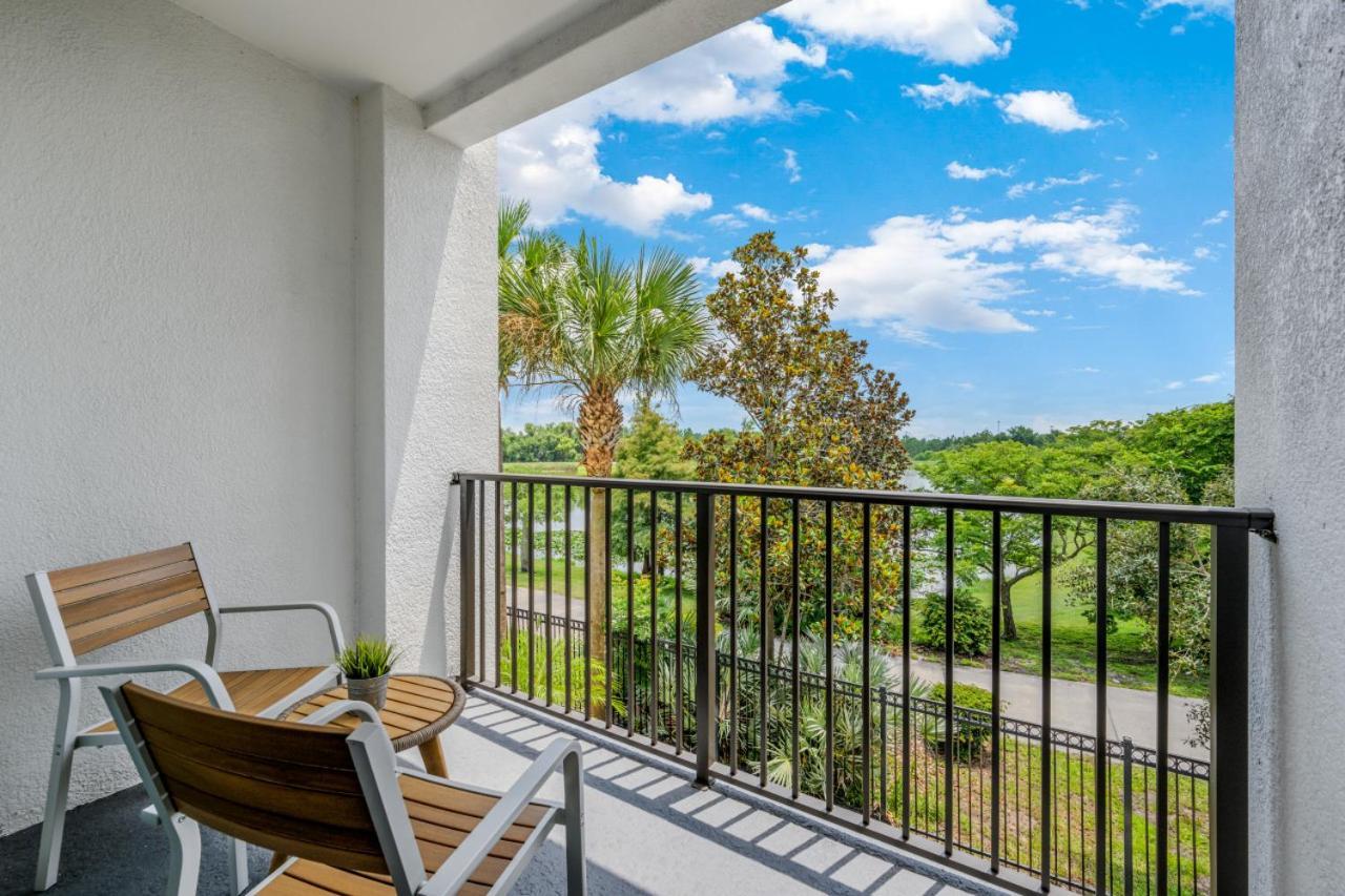 Is1-208 - View Corner Unit - Modern Decor Orlando