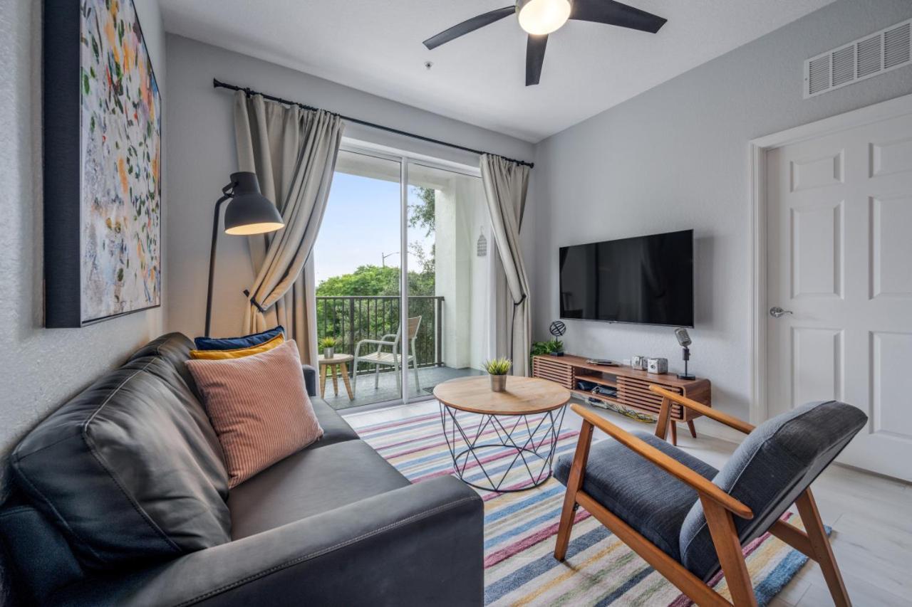 Is1-208 - View Corner Unit - Modern Decor