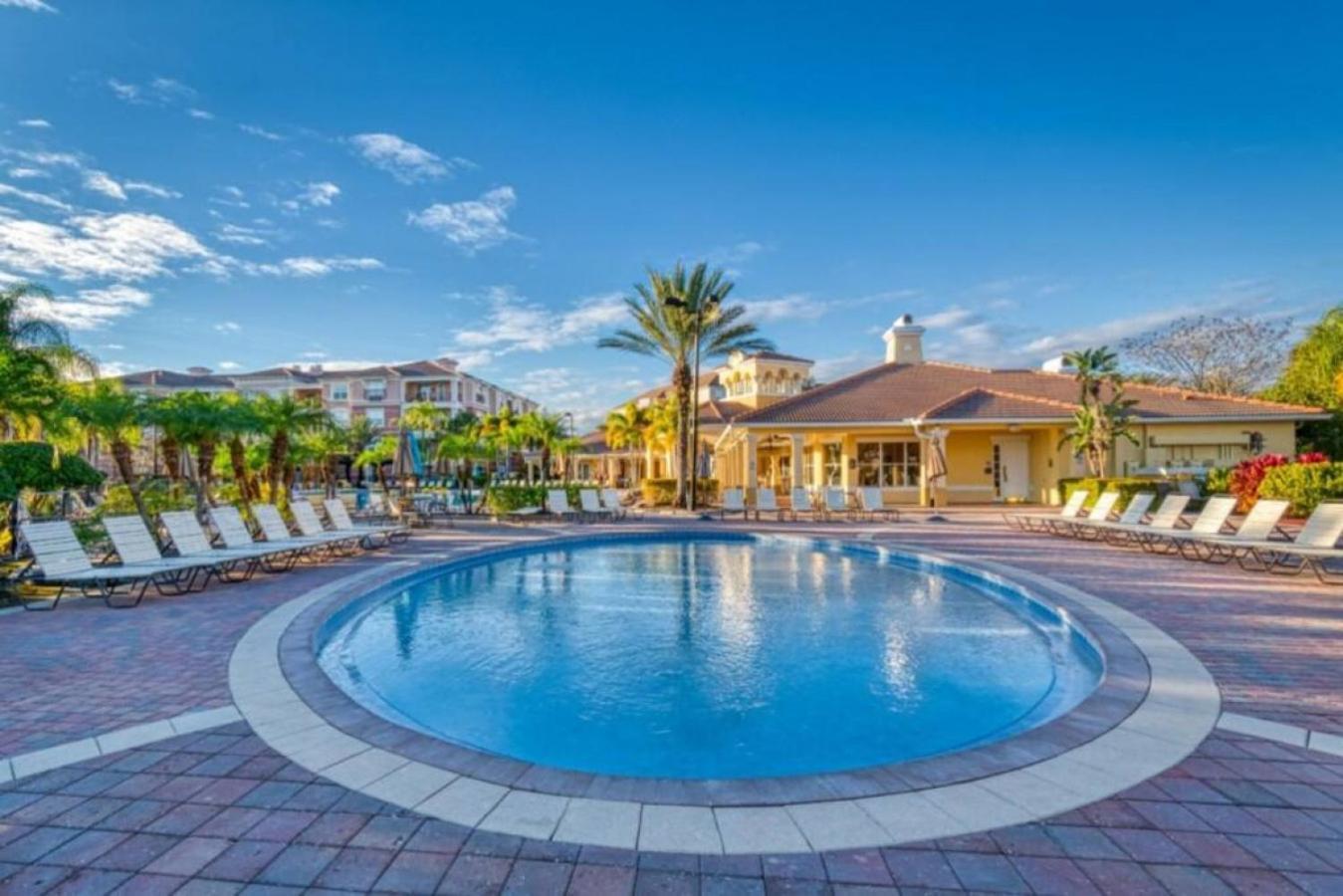 Is1-106 Beautiful - Across From Pool Holiday home *