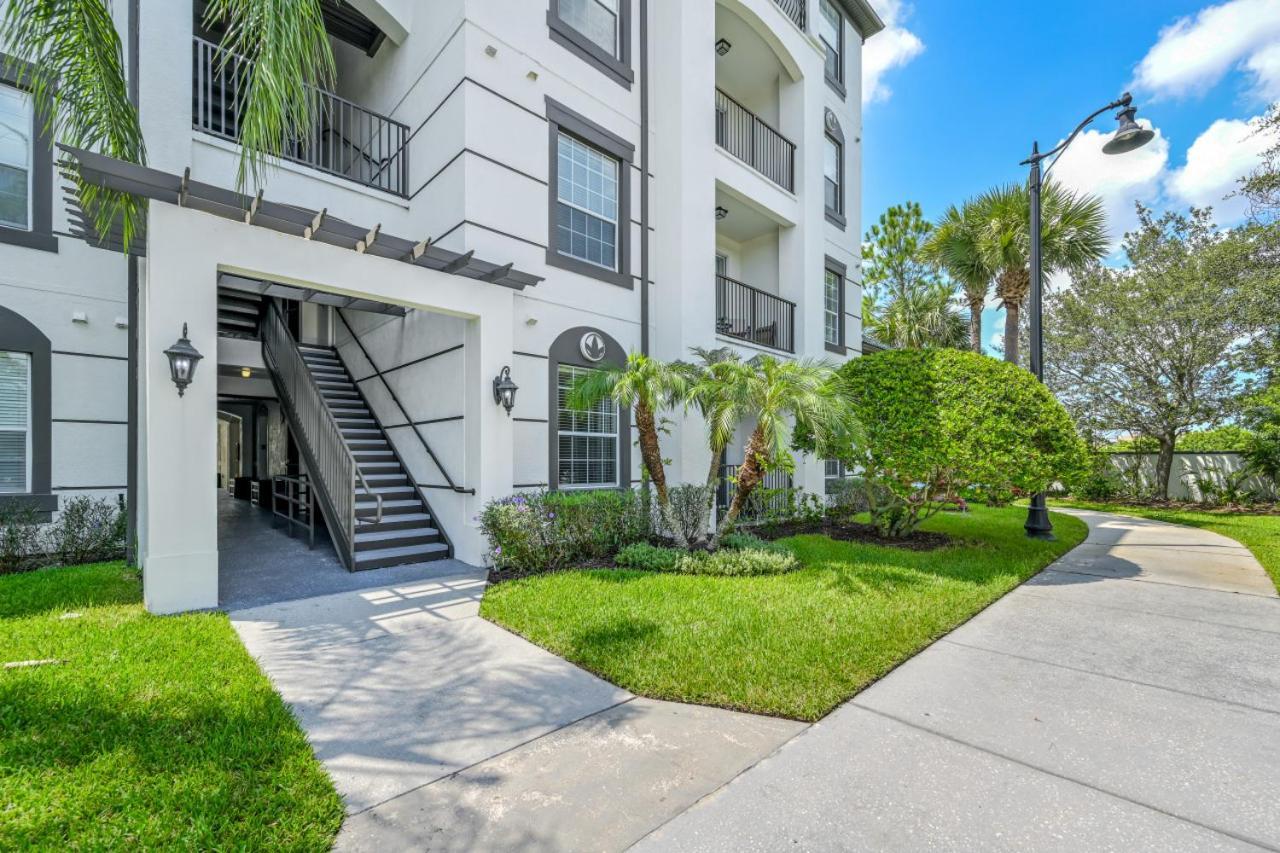 Is1-106 Beautiful - Across From Pool Holiday home *