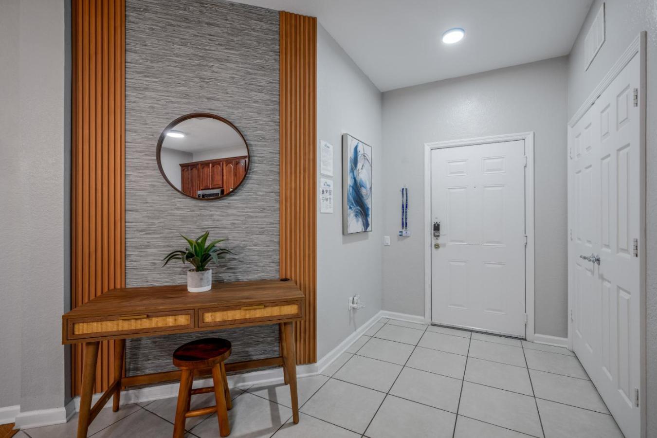 Is1-106 Beautiful - Across From Pool Holiday home