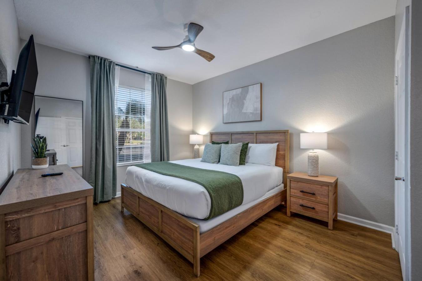 Is1-106 Beautiful - Across From Pool Holiday home