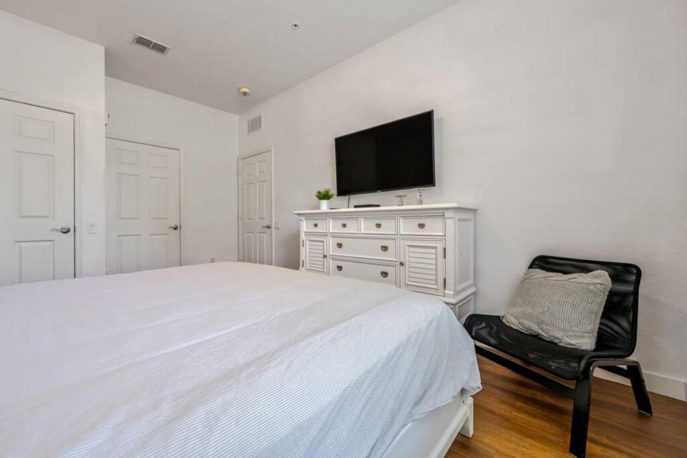 Is1-103 Lakefront Unit - Near Major Attractions * Orlando