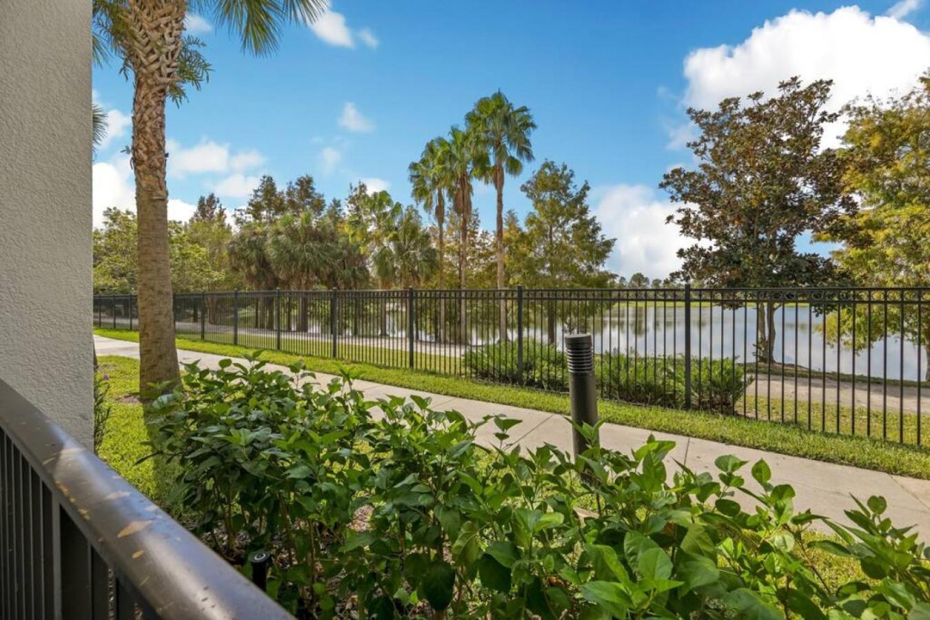 Is1-103 Lakefront Unit - Near Major Attractions