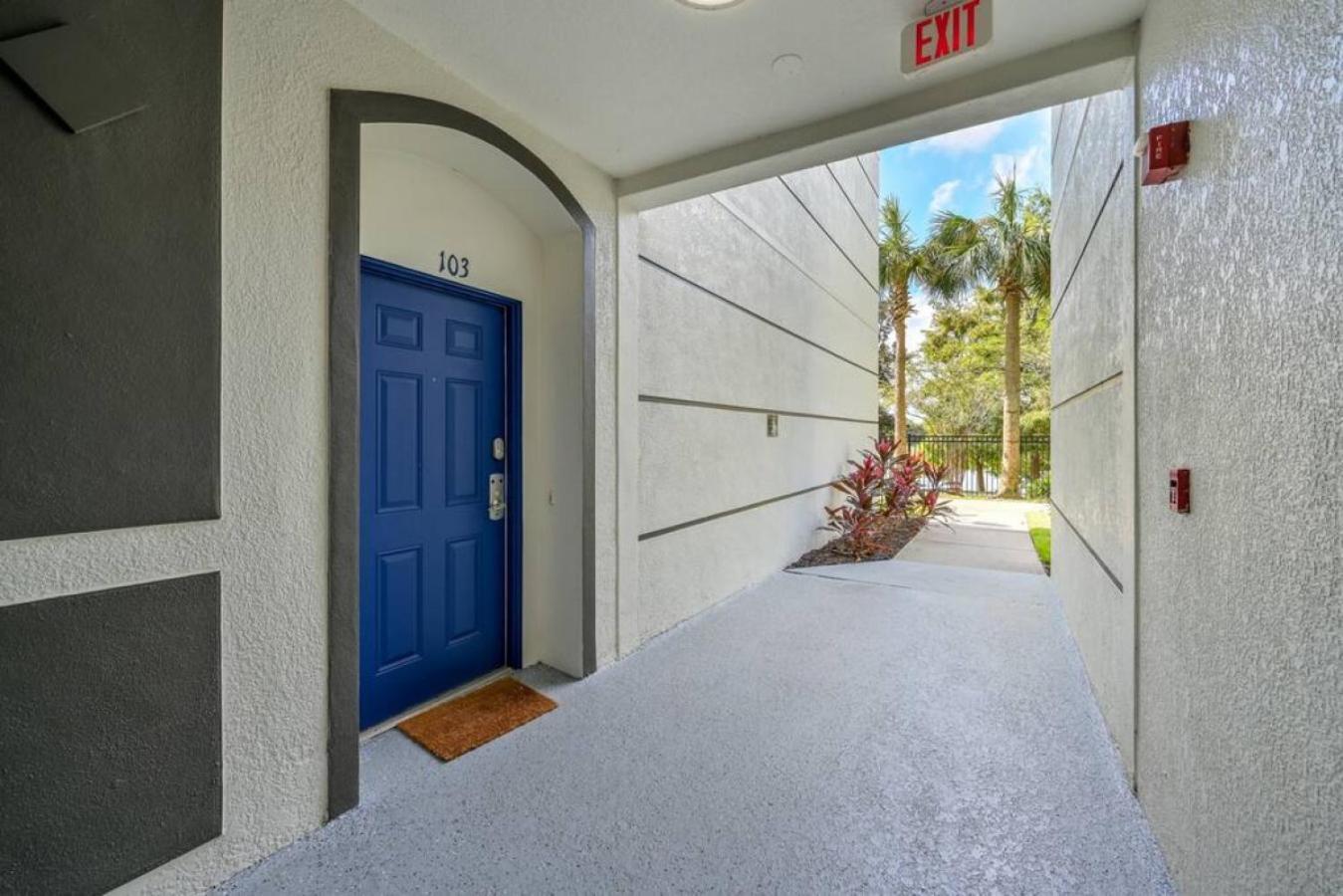 Is1-103 Lakefront Unit - Near Major Attractions Holiday home