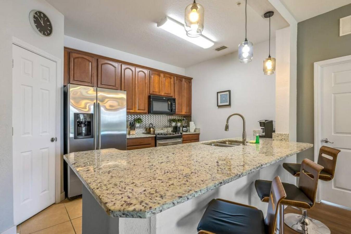 Is1-103 Lakefront Unit - Near Major Attractions
