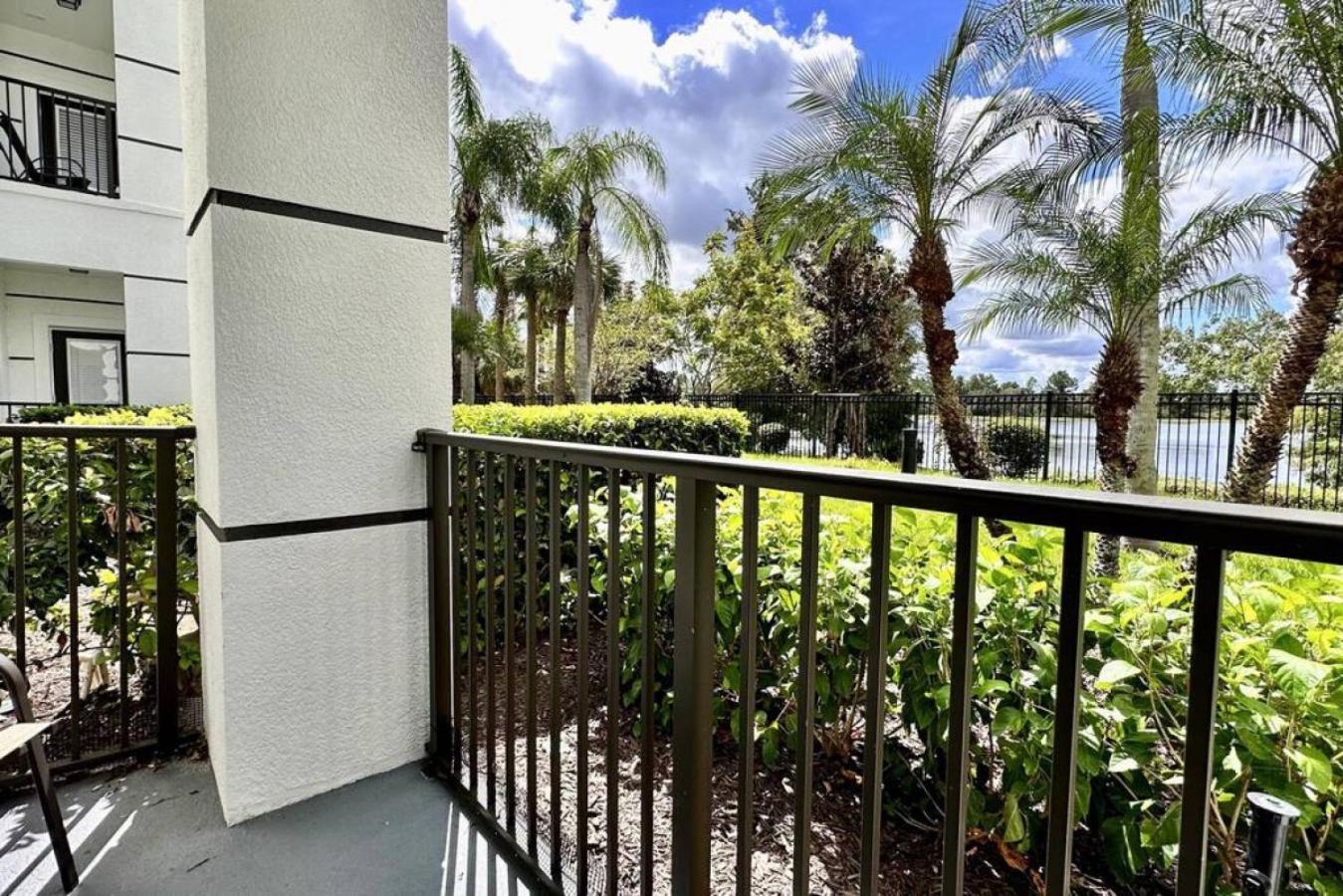 Is1 110 - Lakefront Unit - Near Major Attractions Holiday home Orlando