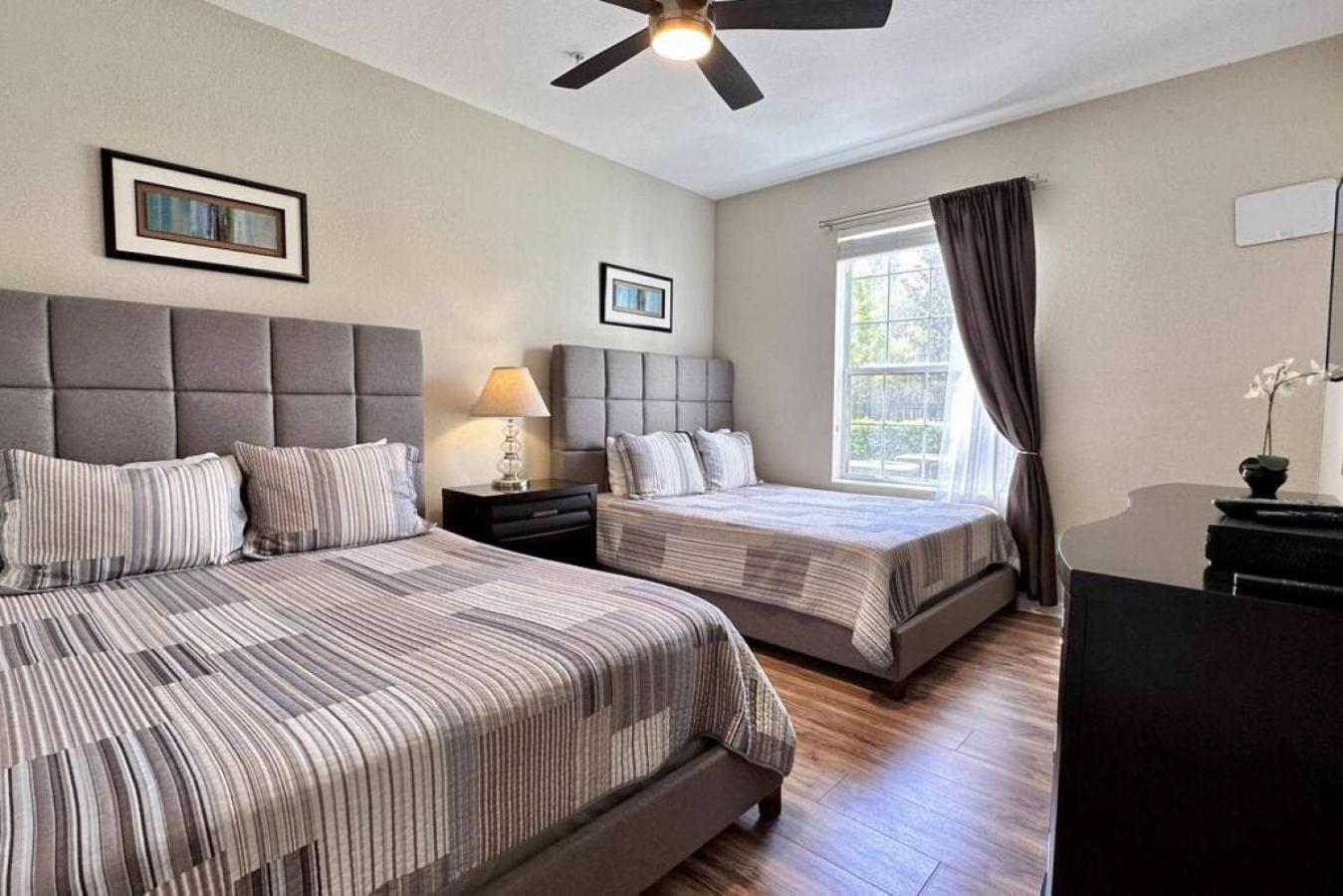 Holiday home Is1 110 - Lakefront Unit - Near Major Attractions *