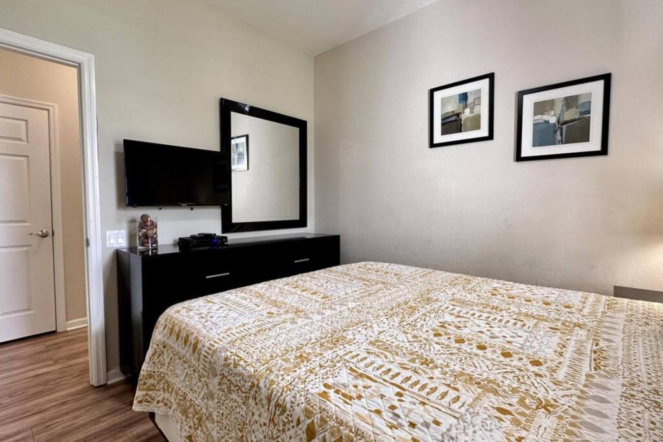 Holiday home Is1 110 - Lakefront Unit - Near Major Attractions