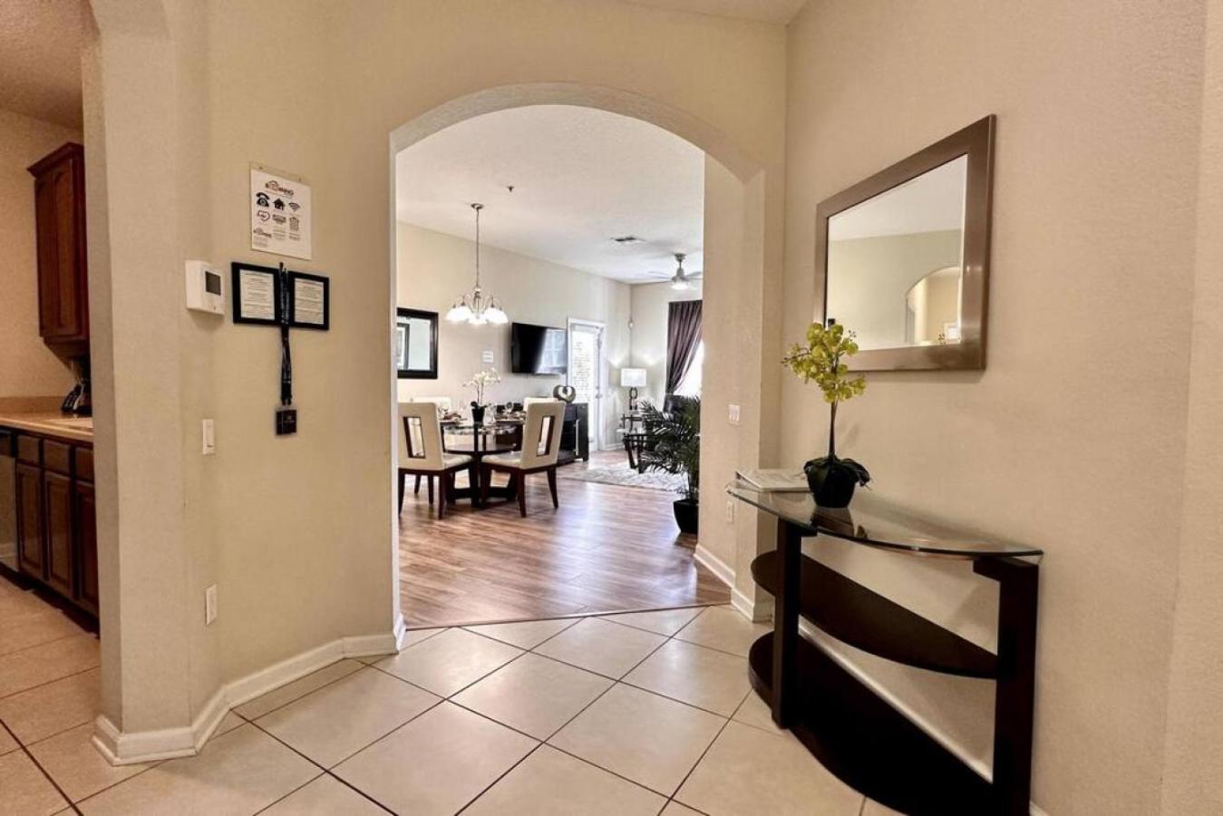 Is1 110 - Lakefront Unit - Near Major Attractions Holiday home Orlando
