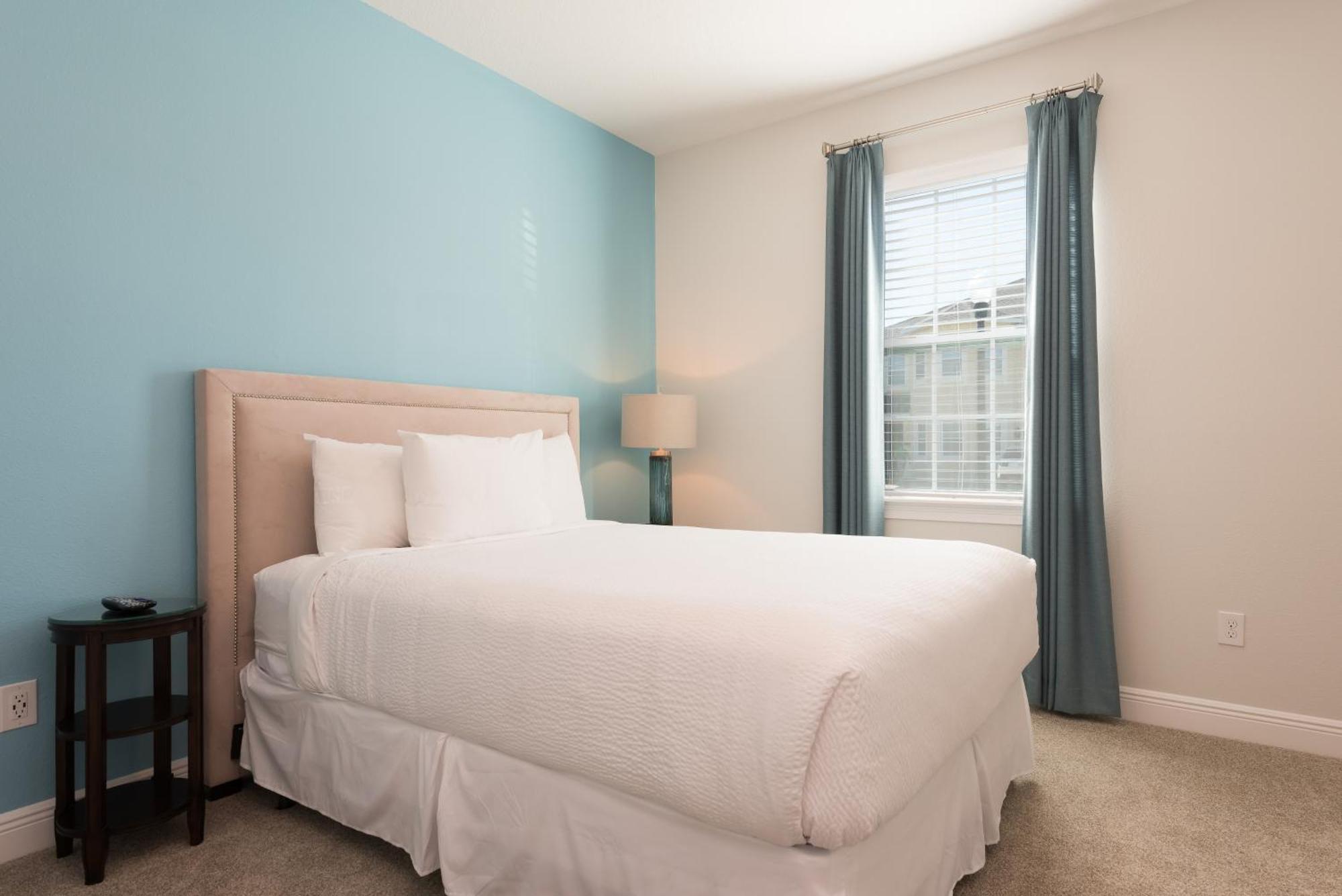 Splendid With Loft Area & Private Pool Near By Rentyl - 7619b Orlando