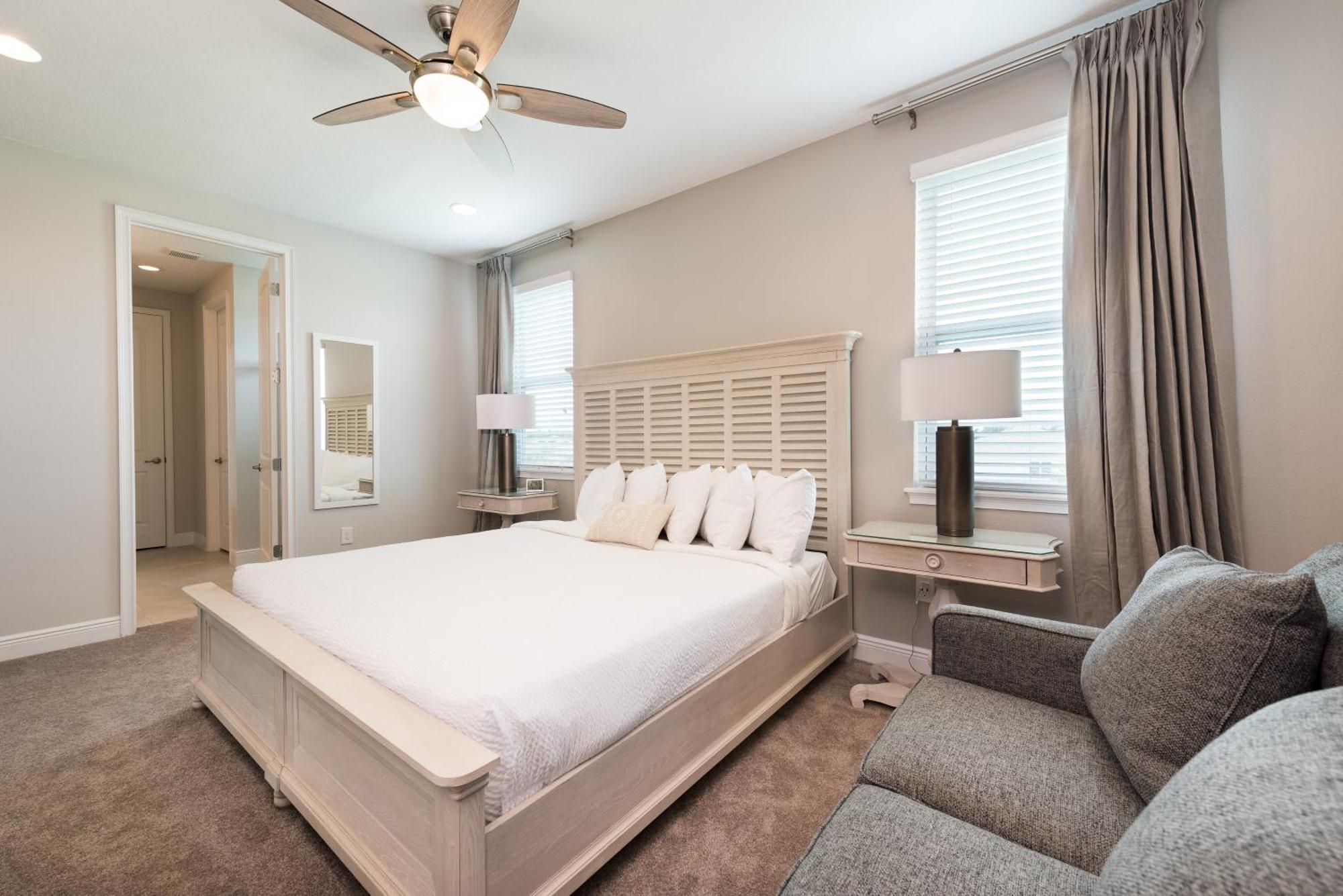 Holiday home Vibrant By Rentyl Near With Private Pool, Foosball Table & Amenities - 7418m