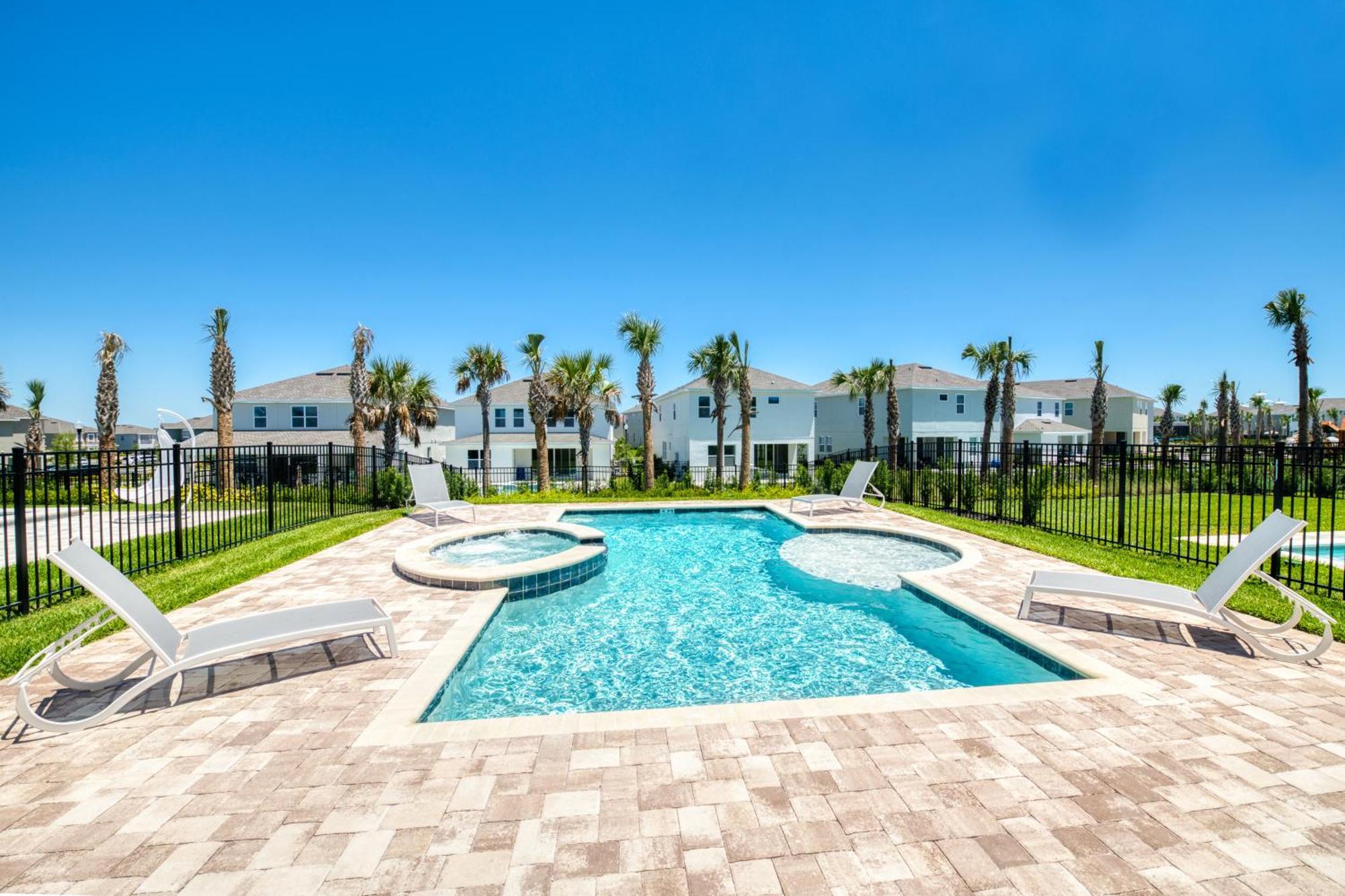 Cozy By Rentyl Near With Private Pool, Air Hockey Table & Amenities - 321b