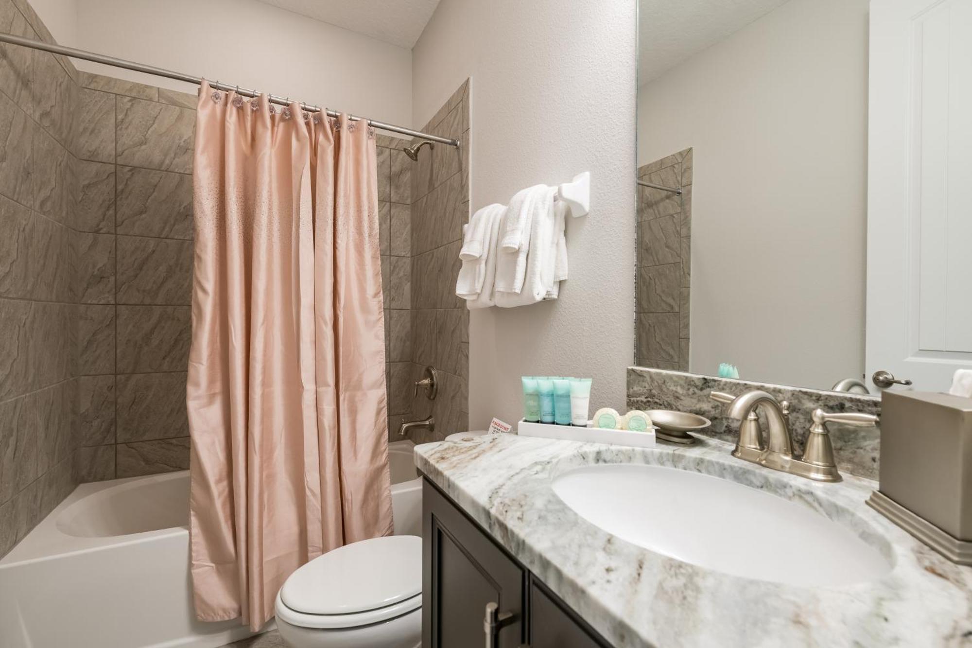 Vibrant With Theater & Pool Table Near By Rentyl - 7713g * Orlando