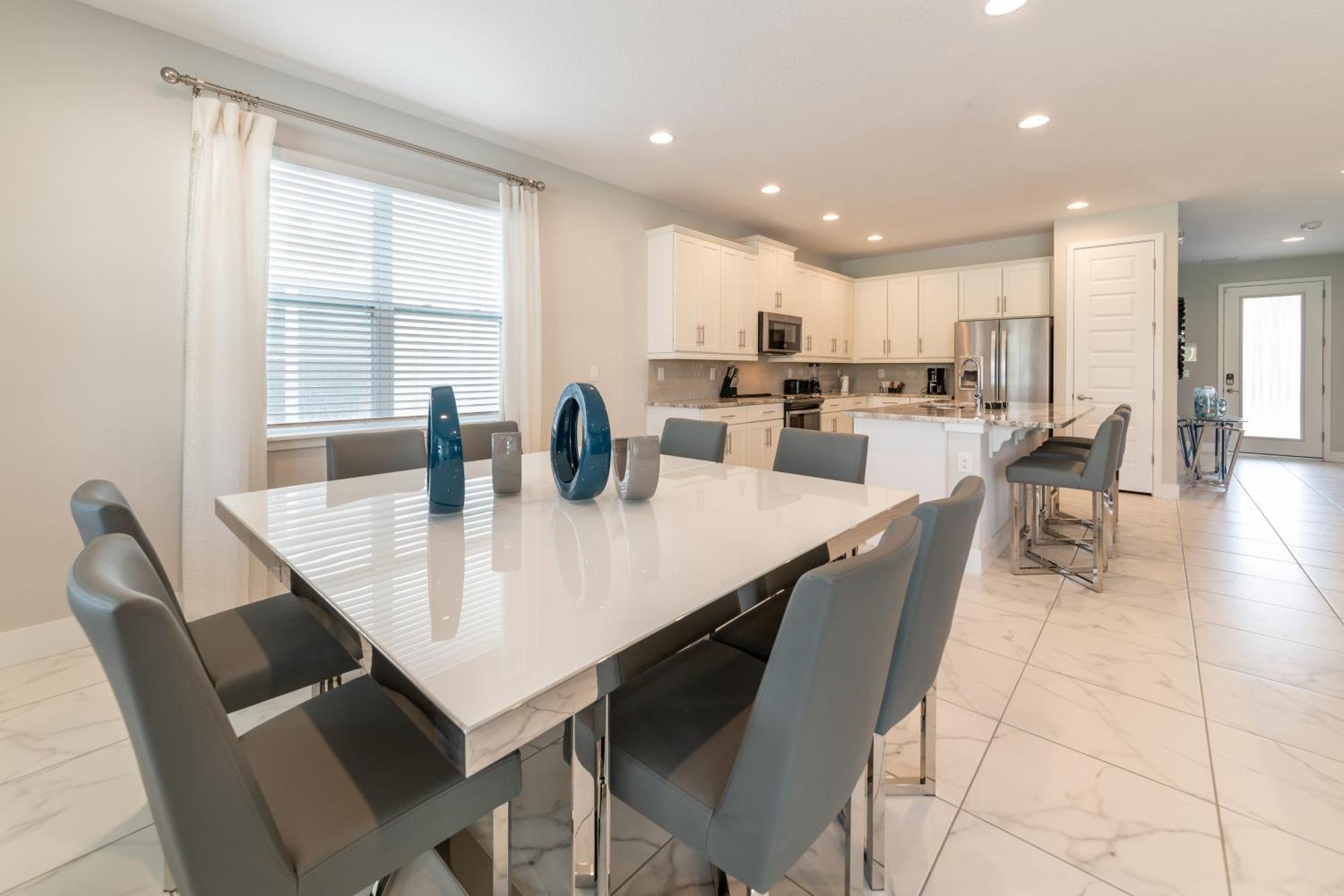 Holiday home Beautiful By Rentyl Near With Private Pool, Pool Table & Amenities - 7448m