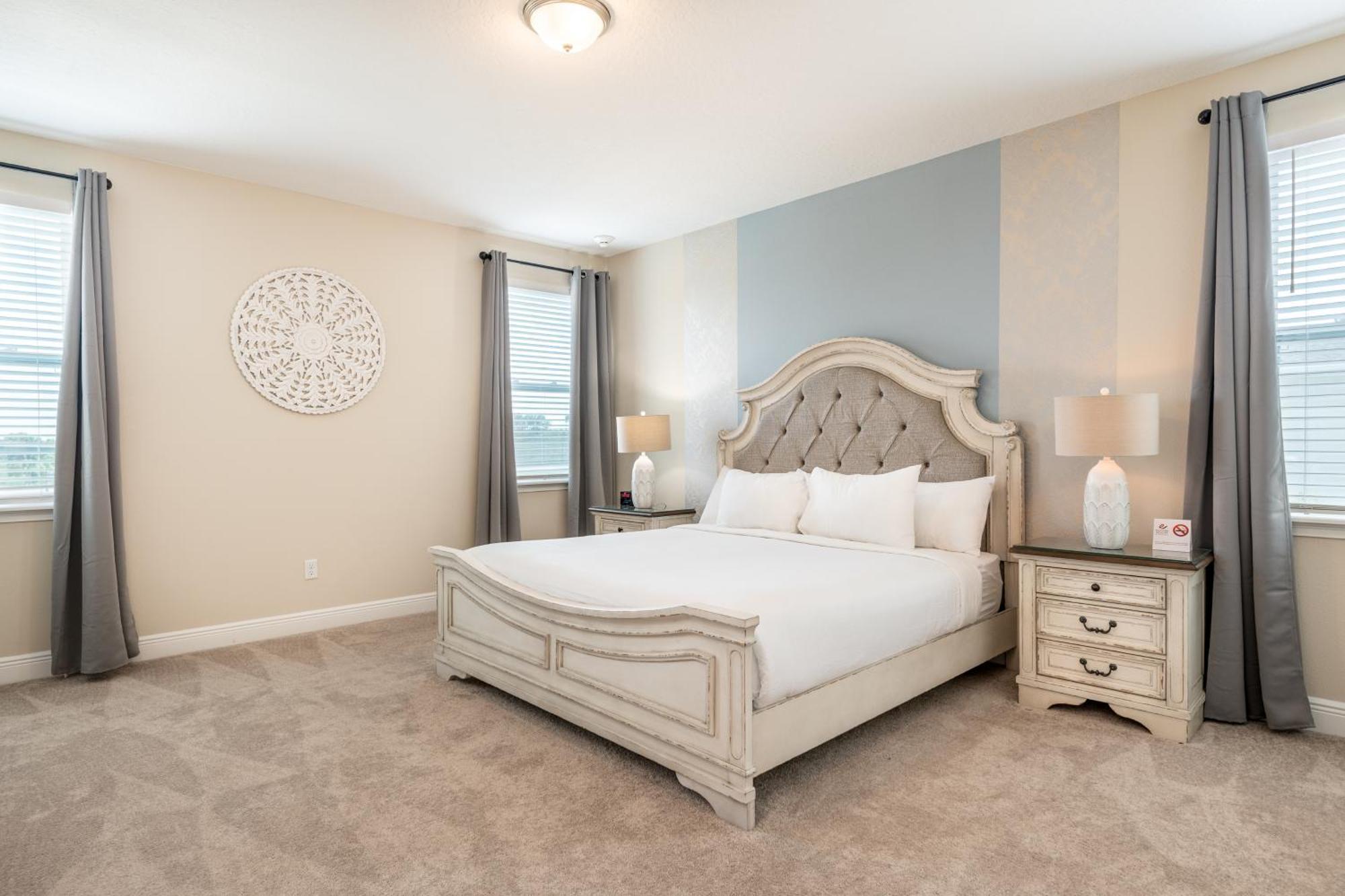 Inviting By Rentyl With Movie Theater, Pool Table And Theme Near - 332s