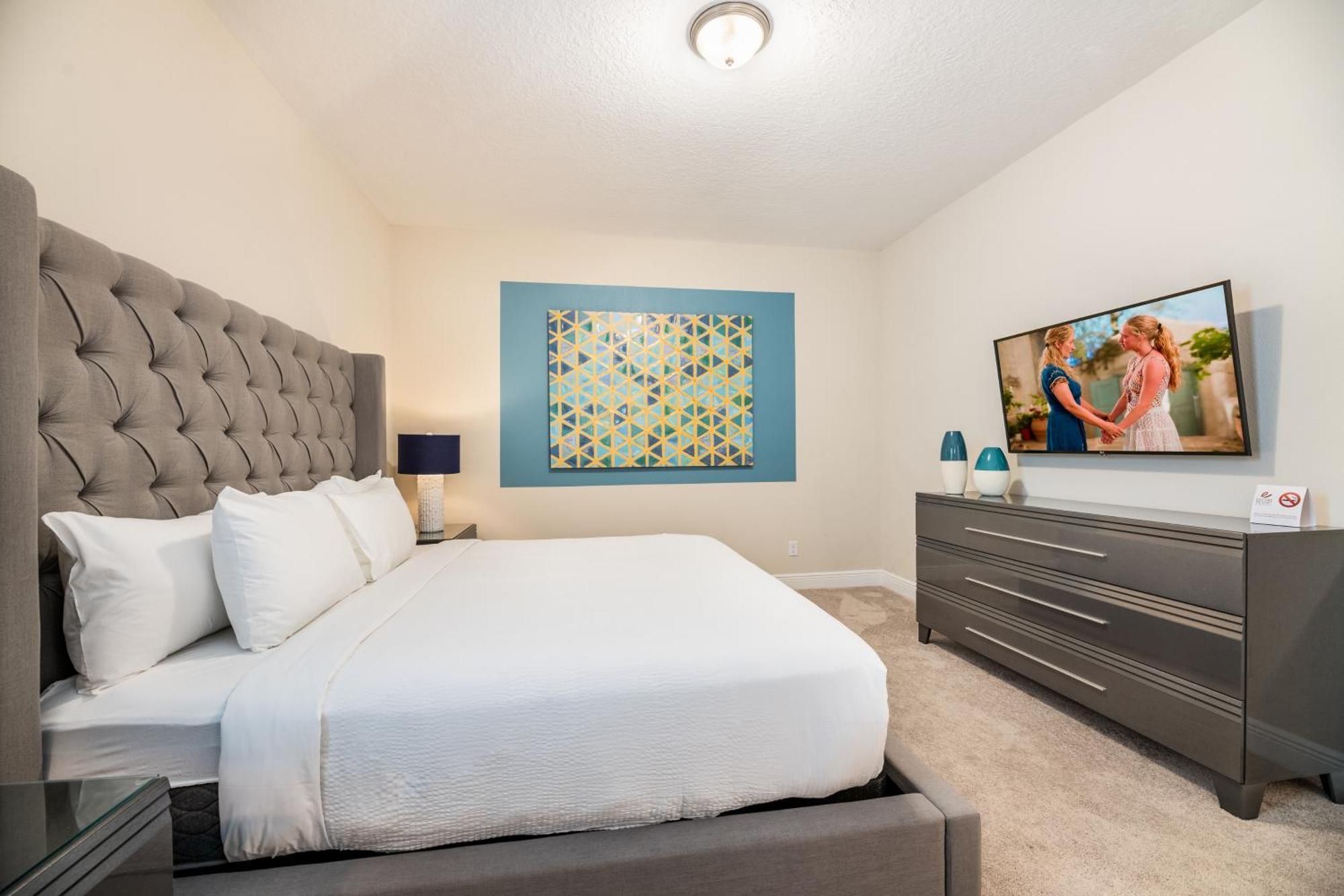 Inviting By Rentyl With Movie Theater, Pool Table And Theme Near - 332s Holiday home *