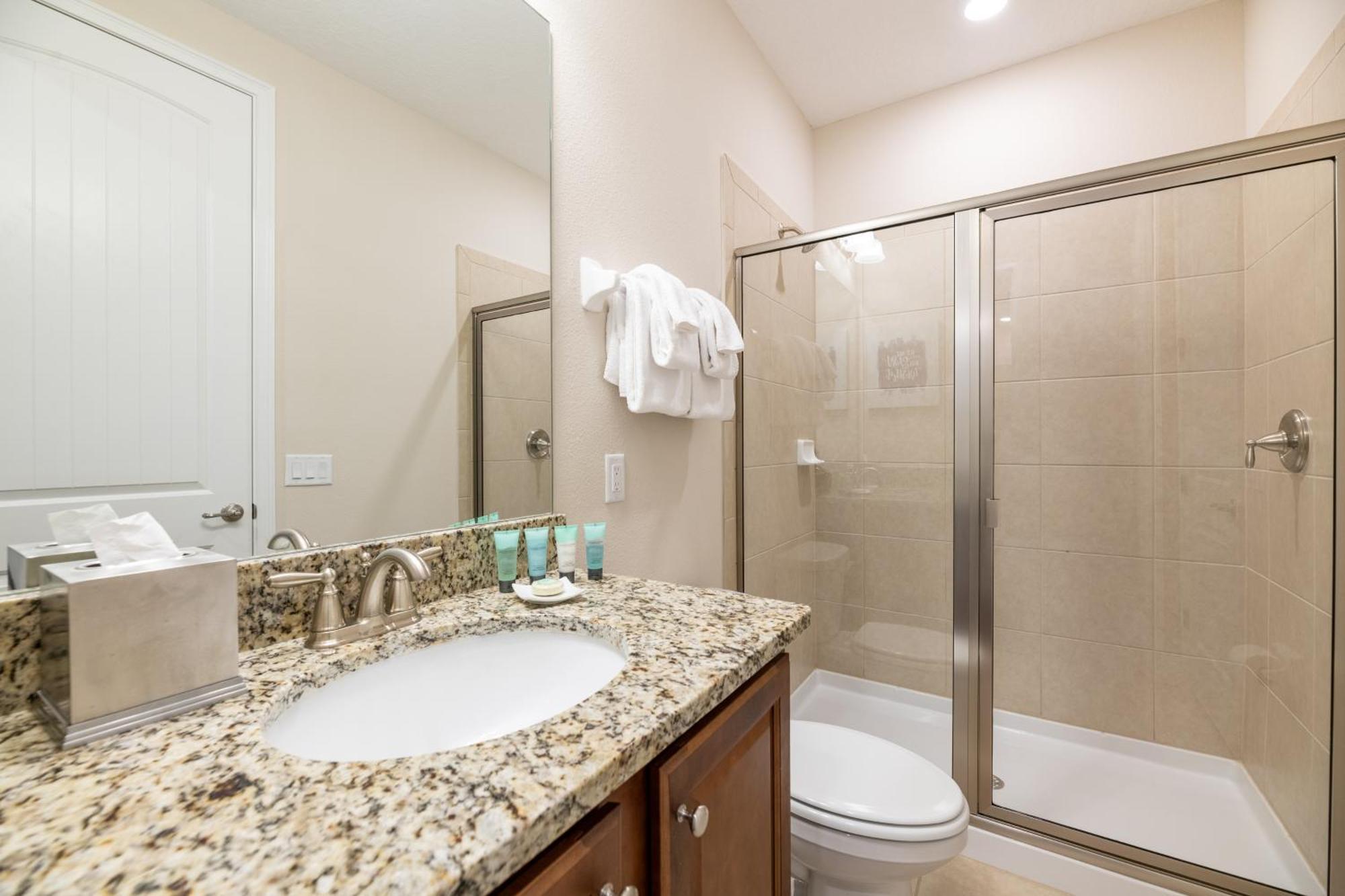 Inviting By Rentyl With Movie Theater, Pool Table And Theme Near - 332s Holiday home Orlando