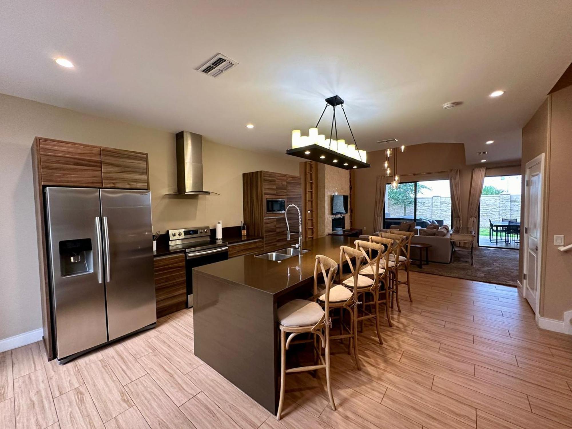 Luxury 7 Min 3 Bedroom - Hot Tub * Orlando