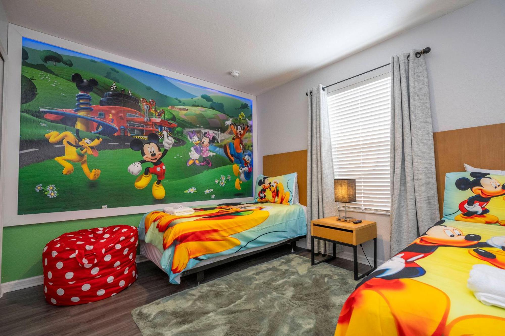 Cozy 4br Regal Oaks Close To *