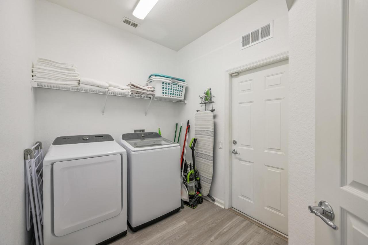 2584 - 6 Bedroom With Pool And Water Park Included Holiday home
