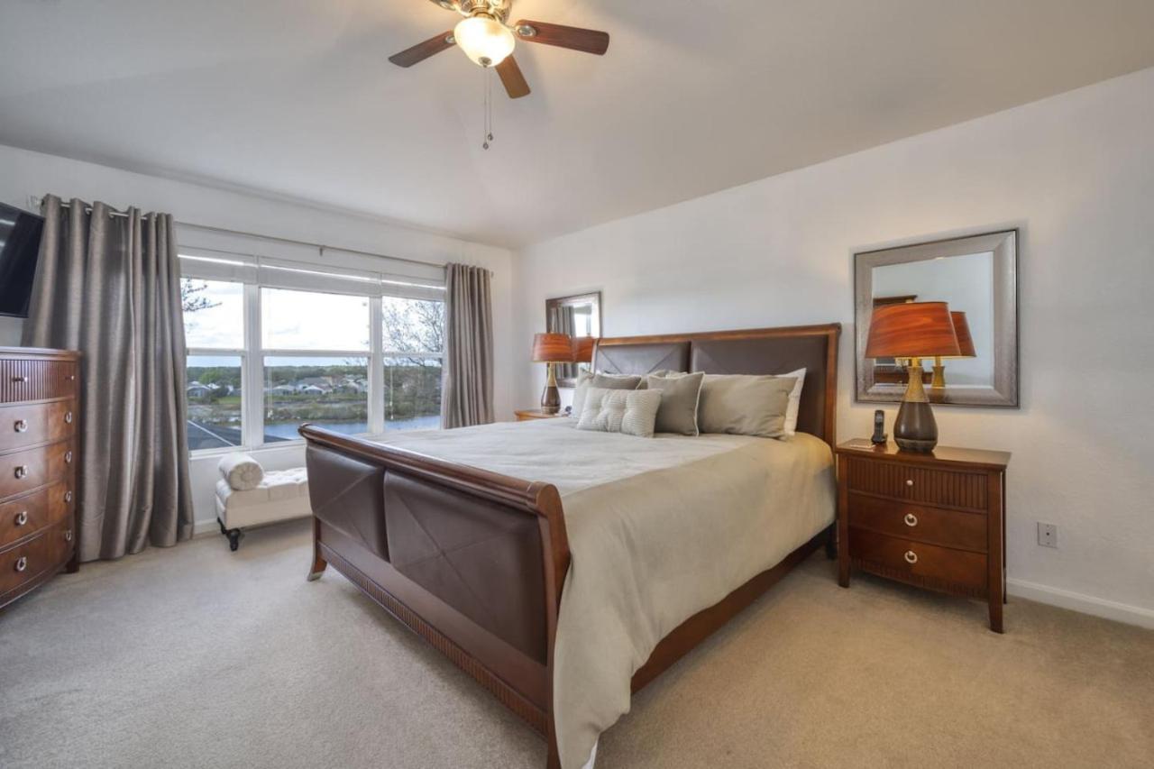 2584 - 6 Bedroom With Pool And Water Park Included *