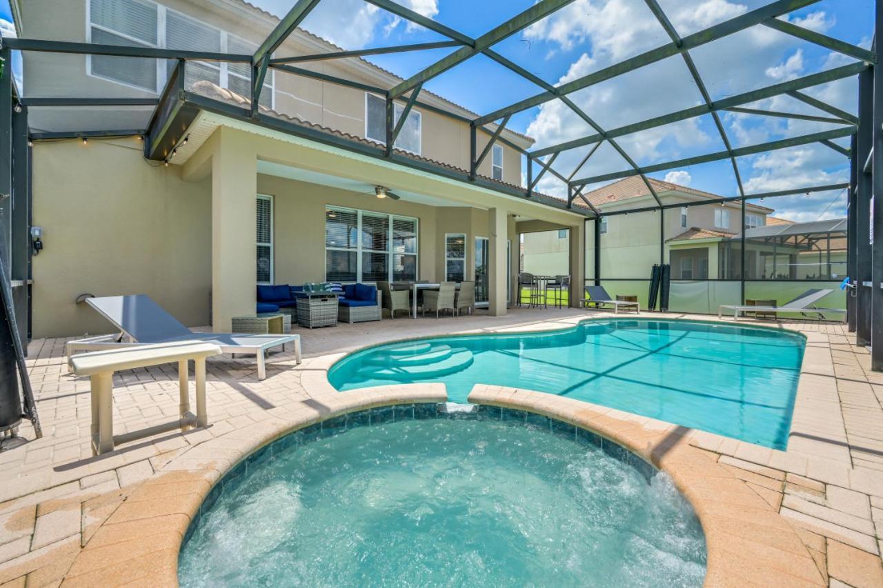 2584 - 6 Bedroom With Pool And Water Park Included Holiday home