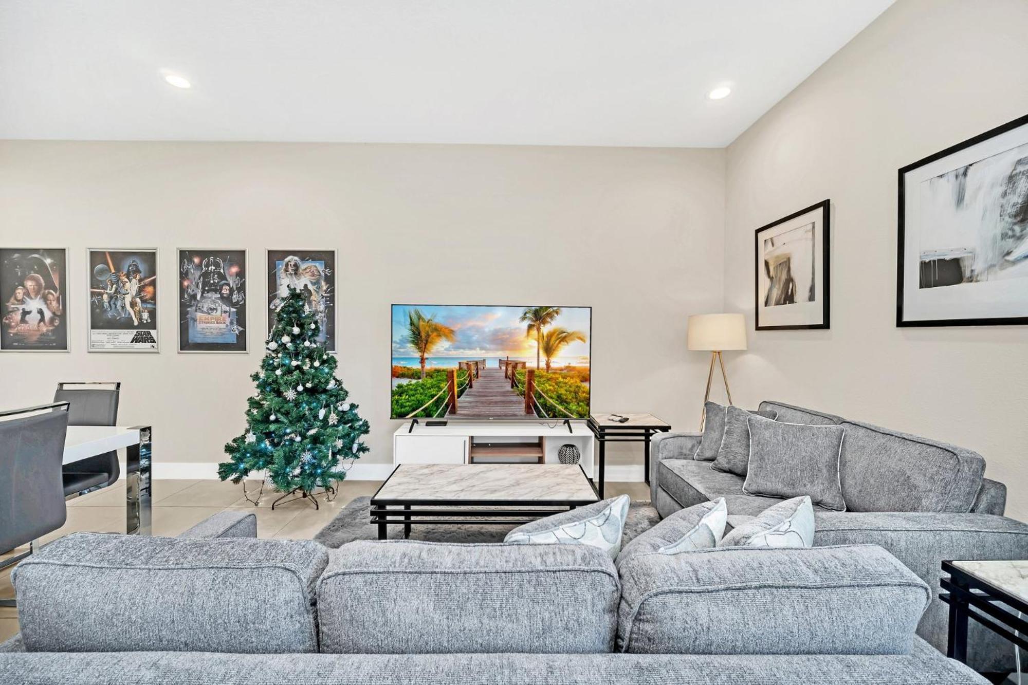 New Amazing Unique Dream House 5 Min To Holiday home