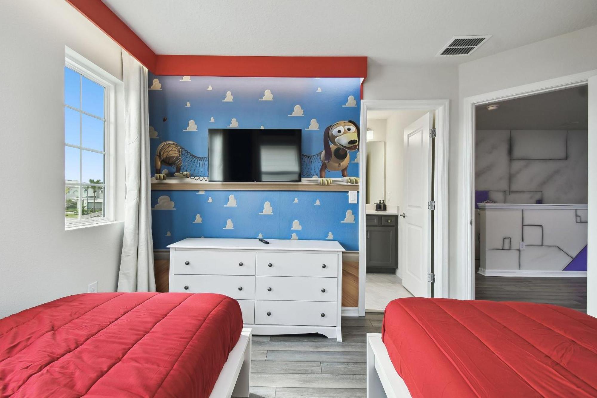 5 Bd En-suites, Game Room, Heated Pool, Sleeps 14 Orlando