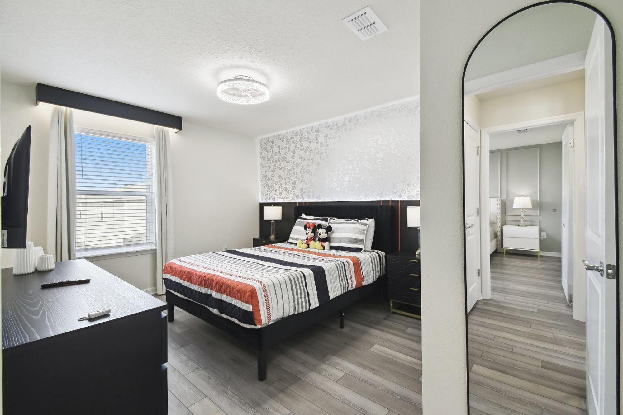 5 Bd En-suites, Game Room, Heated Pool, Sleeps 14 Orlando