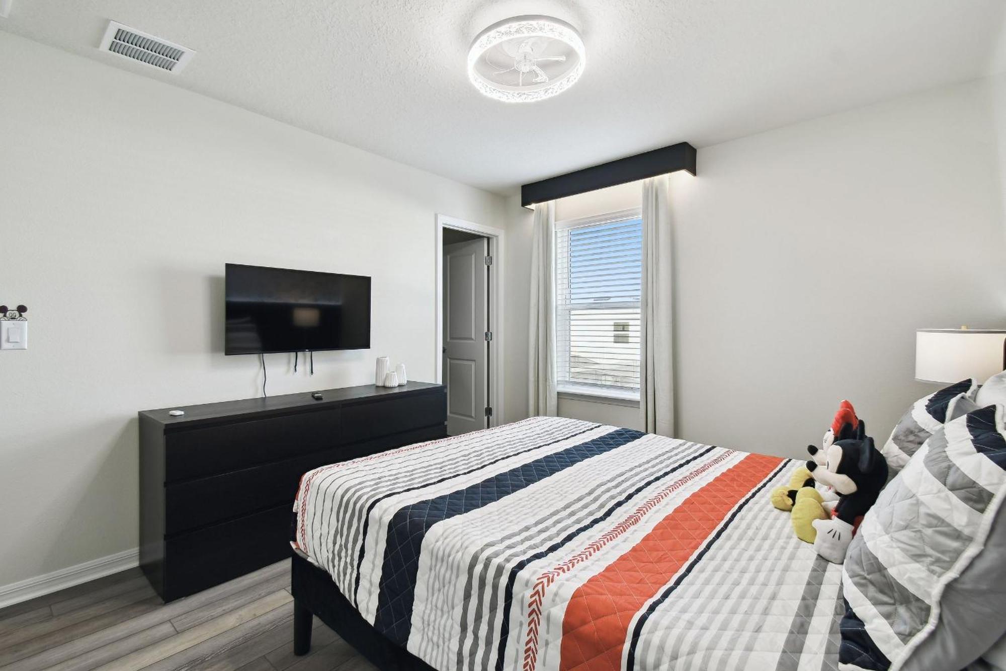 5 Bd En-suites, Game Room, Heated Pool, Sleeps 14 Holiday home Orlando