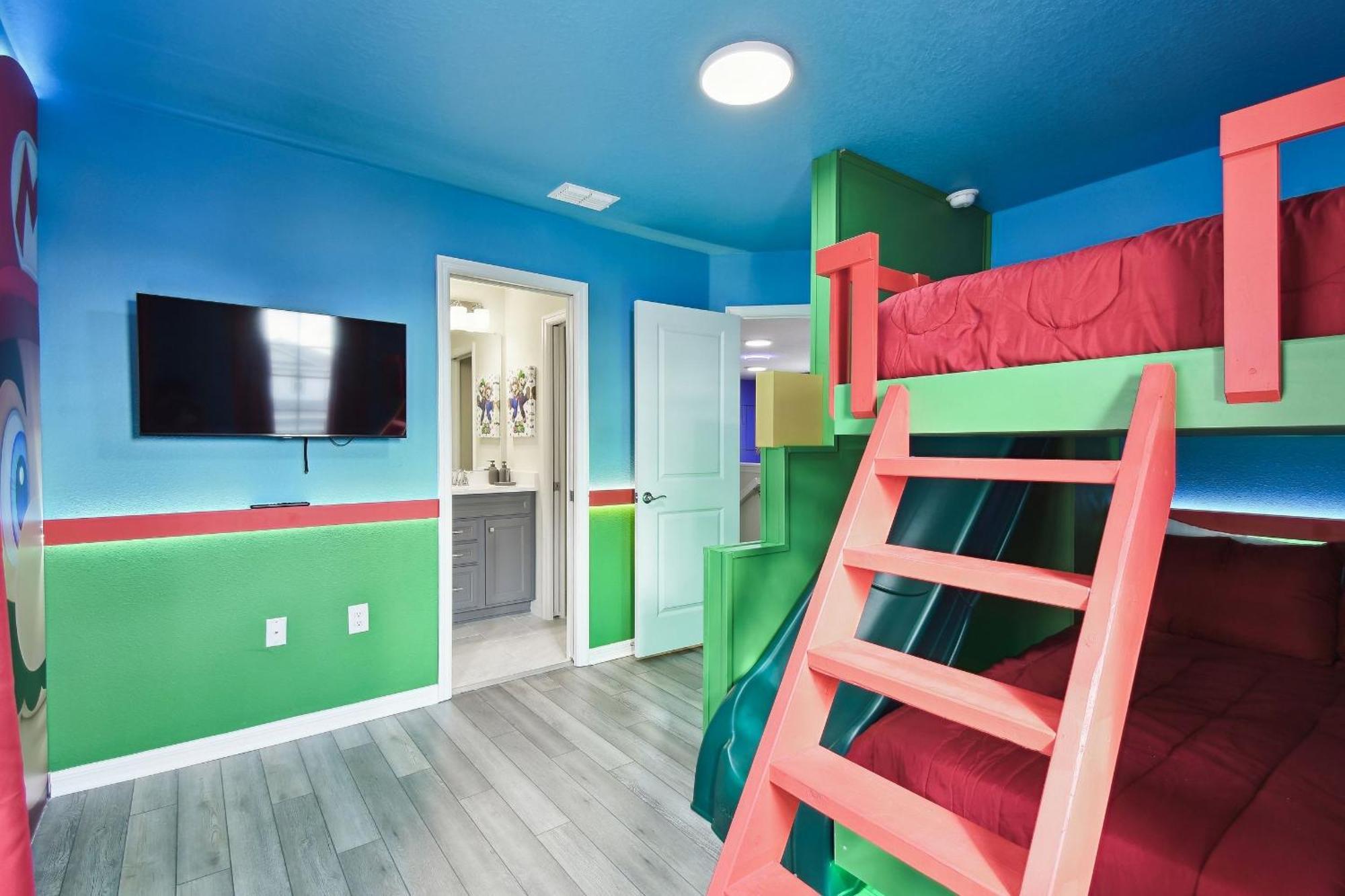 Holiday home 5 Bd En-suites, Game Room, Heated Pool, Sleeps 14 Orlando