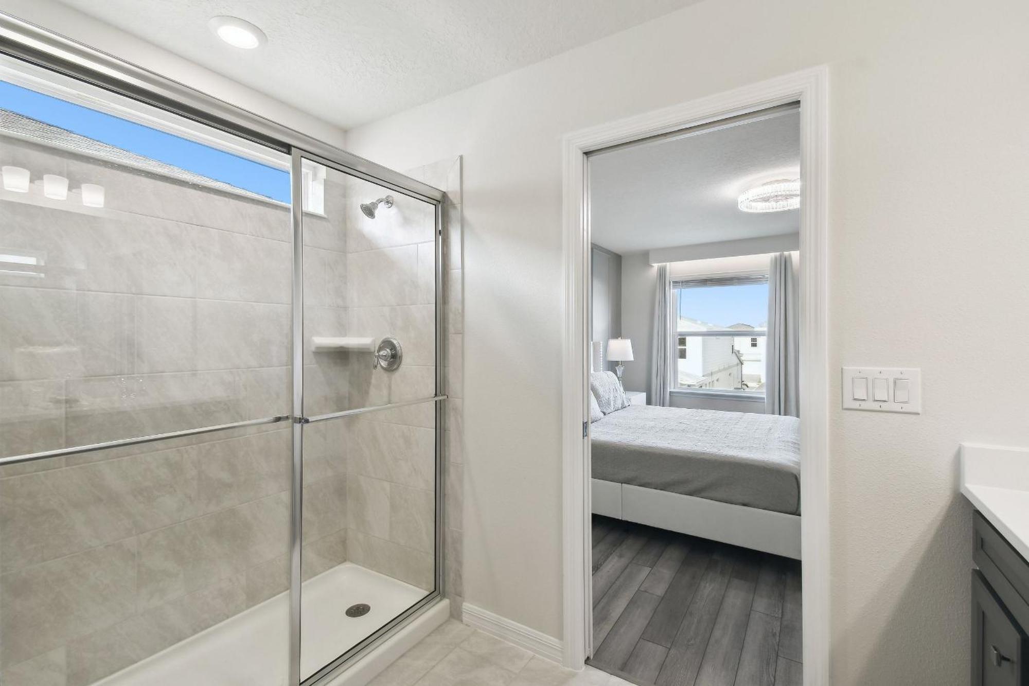 5 Bd En-suites, Game Room, Heated Pool, Sleeps 14
