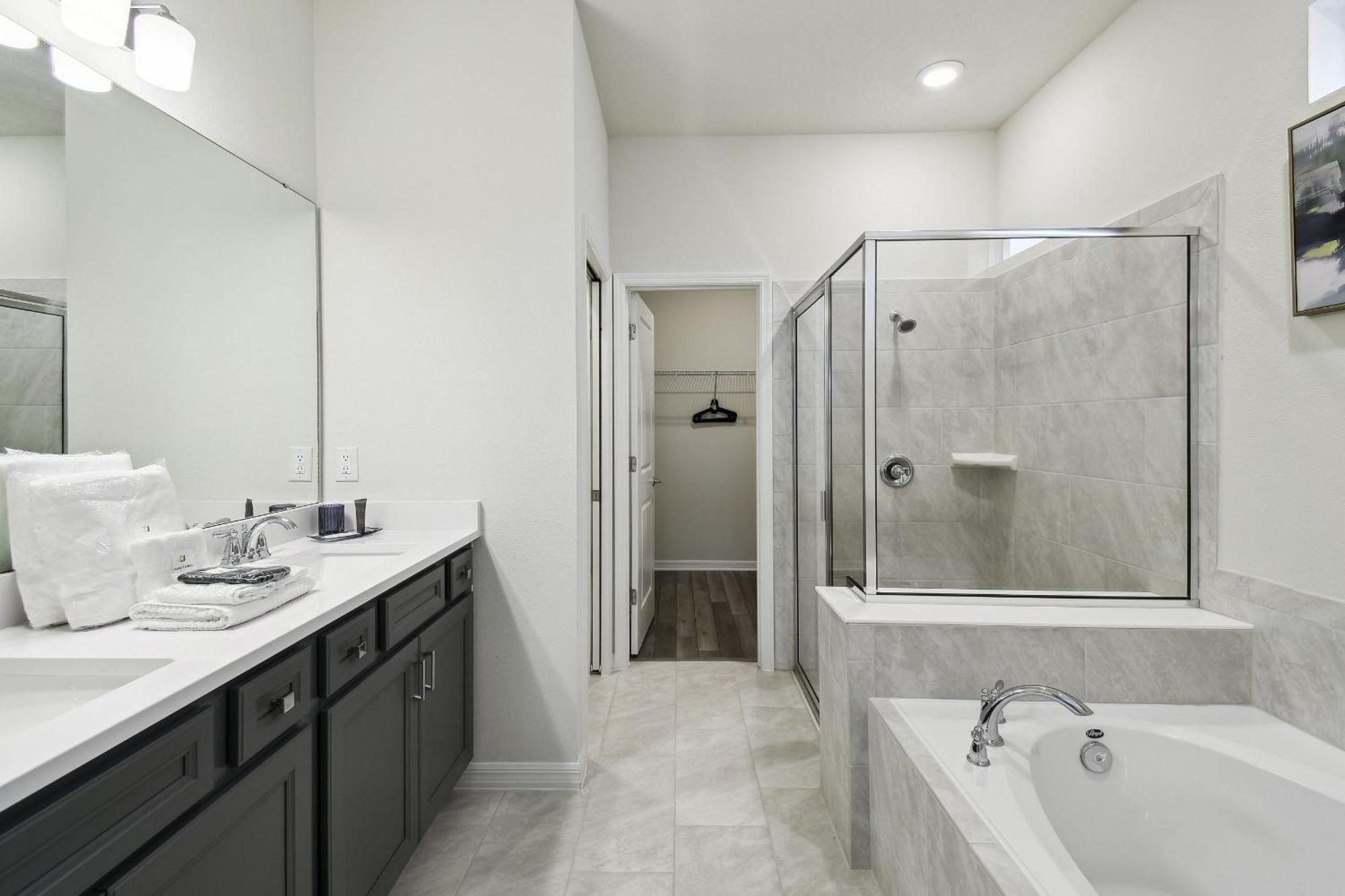 5 Bd En-suites, Game Room, Heated Pool, Sleeps 14 Holiday home Orlando