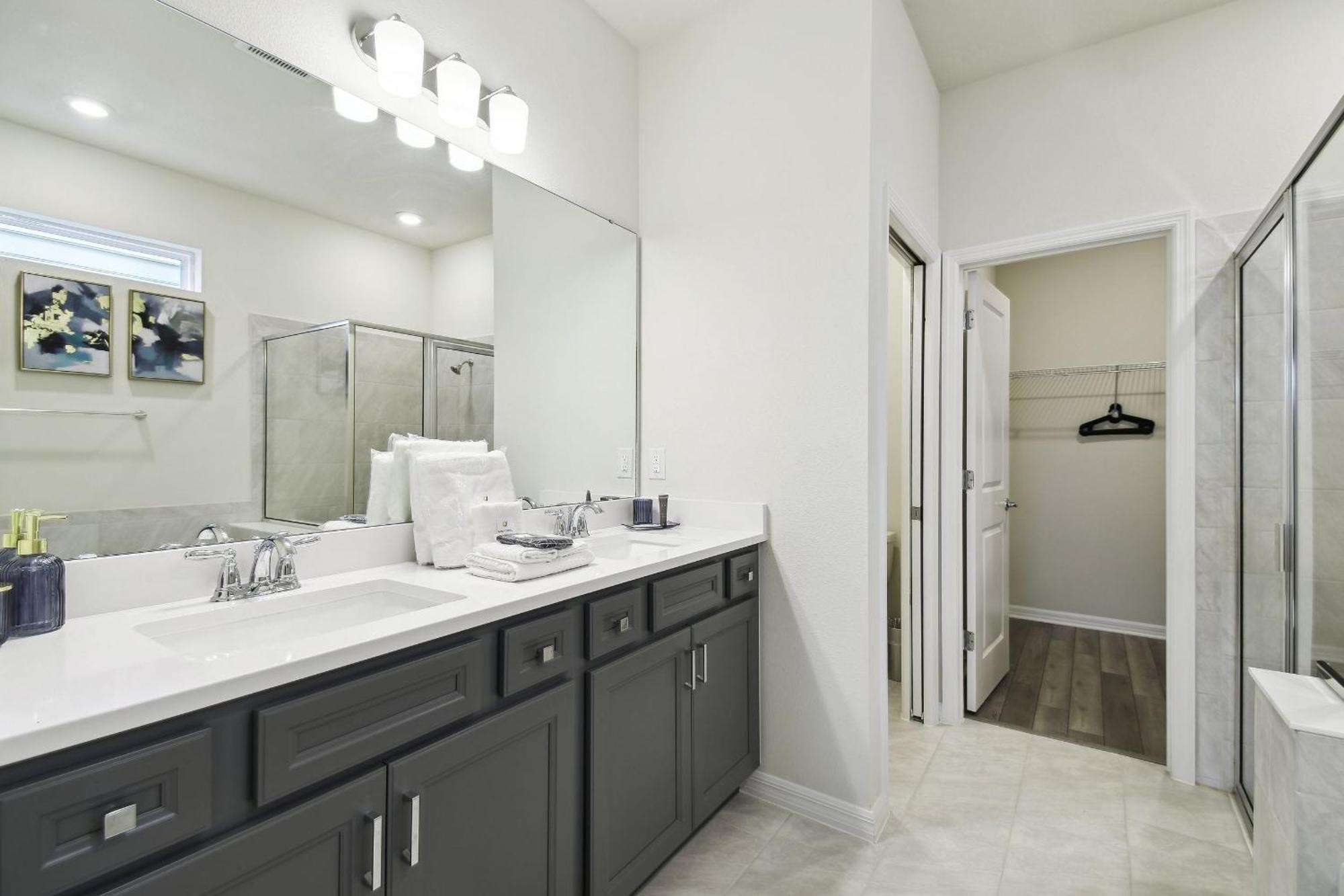 5 Bd En-suites, Game Room, Heated Pool, Sleeps 14 Holiday home Orlando