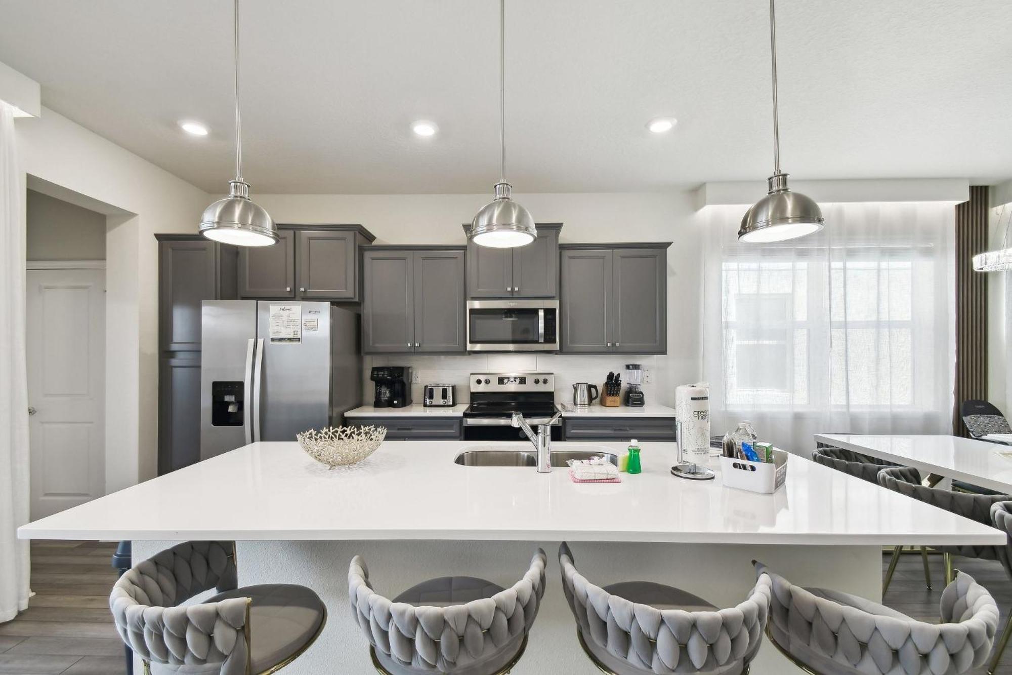 Holiday home 5 Bd En-suites, Game Room, Heated Pool, Sleeps 14 Orlando