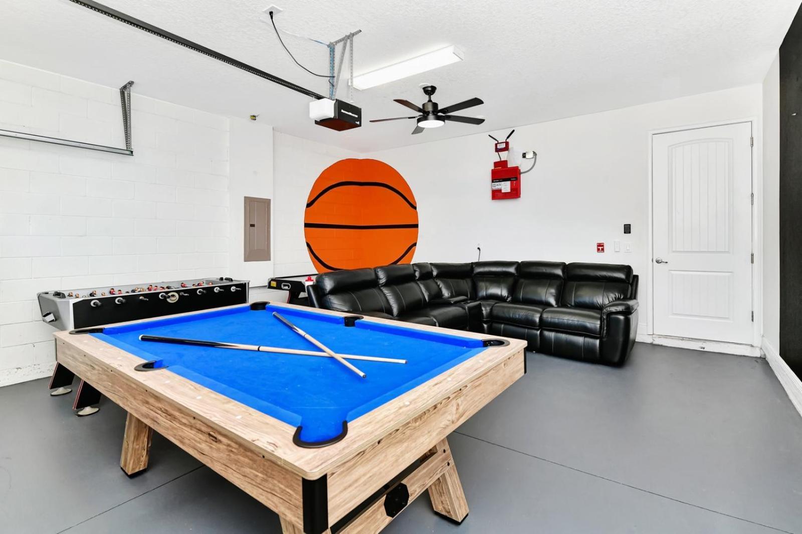 Holiday home Luxurious Near With Private Pool & Encore Water Park Access By Rentyl - 520b