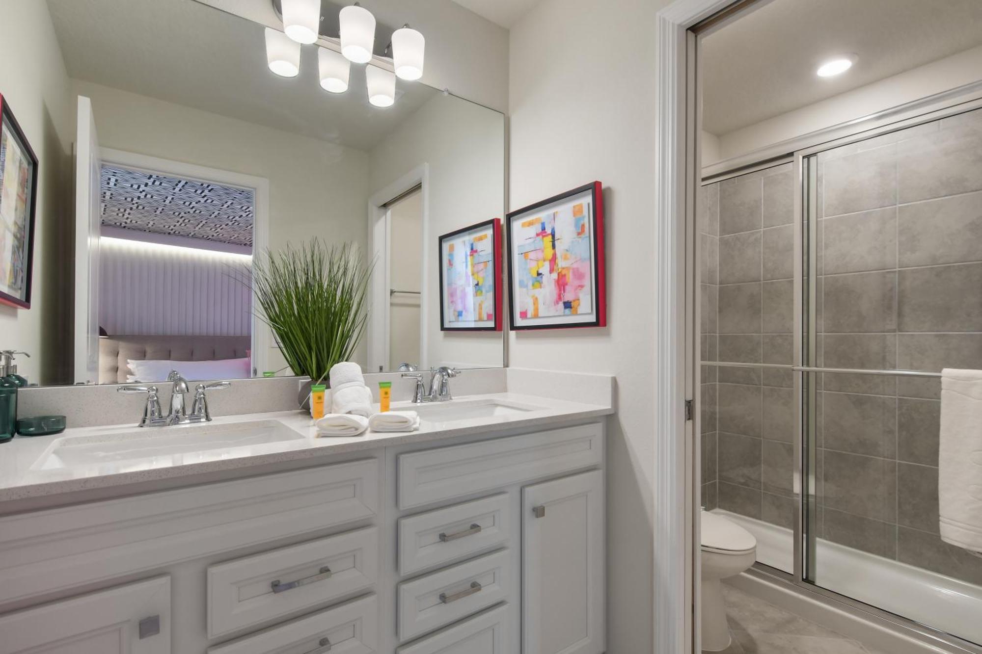 Modern W/ Pool, & Arcade Access Holiday home *