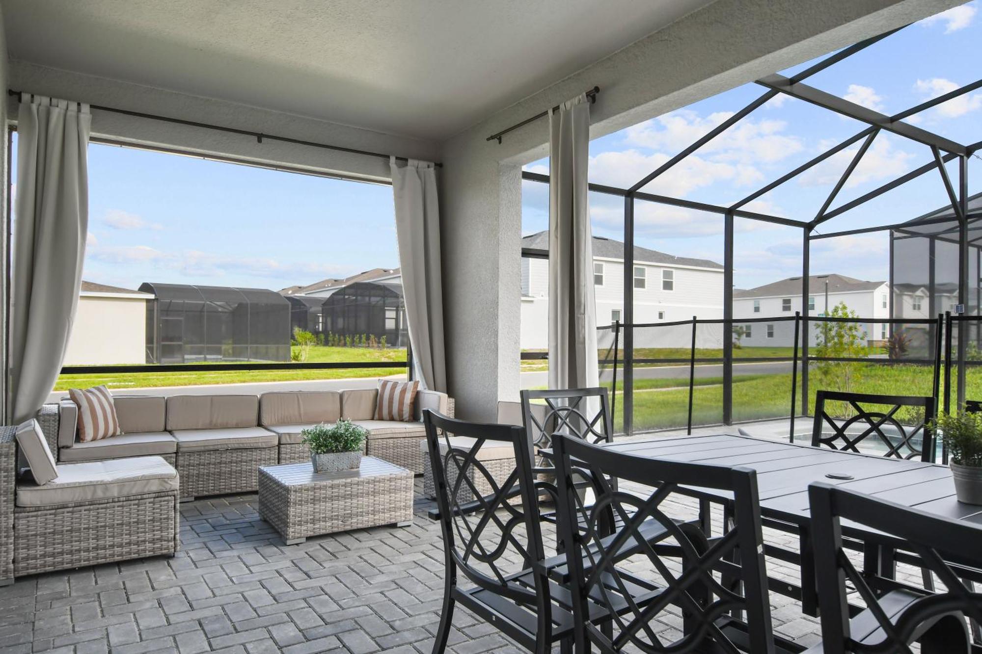 Holiday home Modern W/ Pool, & Arcade Access Orlando
