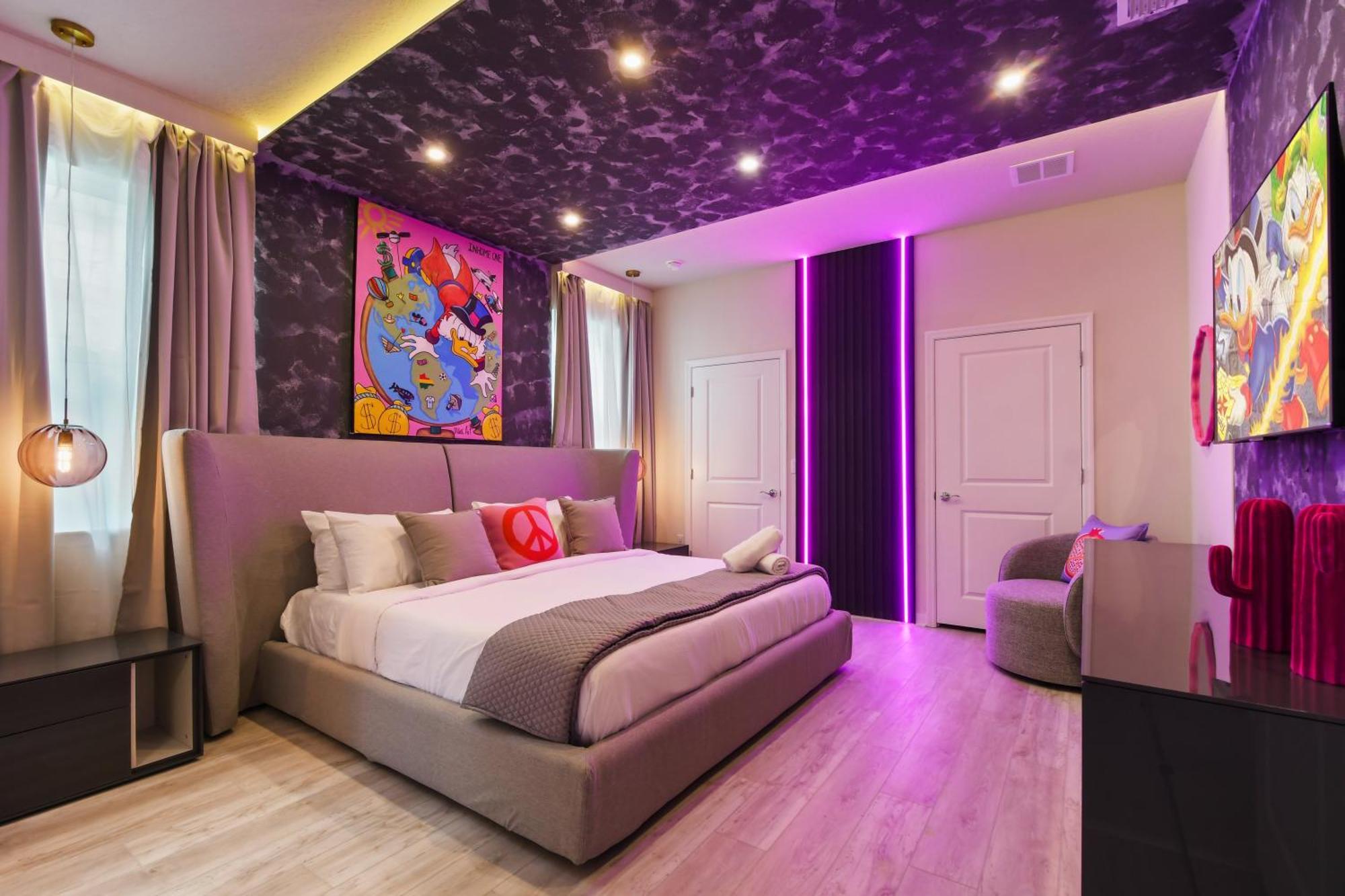 Modern W/ Pool, & Arcade Access Orlando