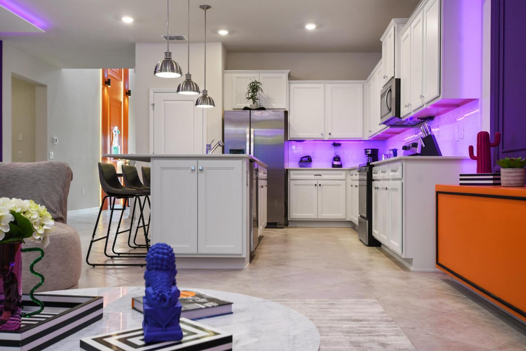 Modern W/ Pool, & Arcade Access Orlando